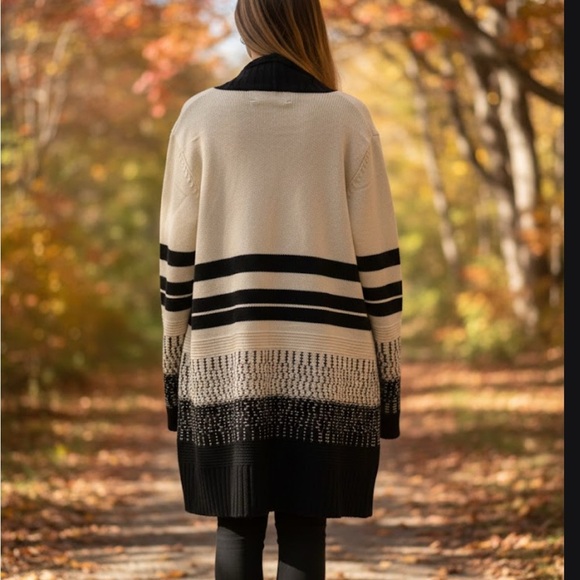 Line Sweaters - LINE Sweater Cardigan Black and Cream Knit Shawl size Medium